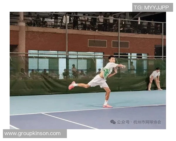 杭州网球队中路突破的战术解析与深度剖析 杭州网球队中路突破的战术解析与深度剖析