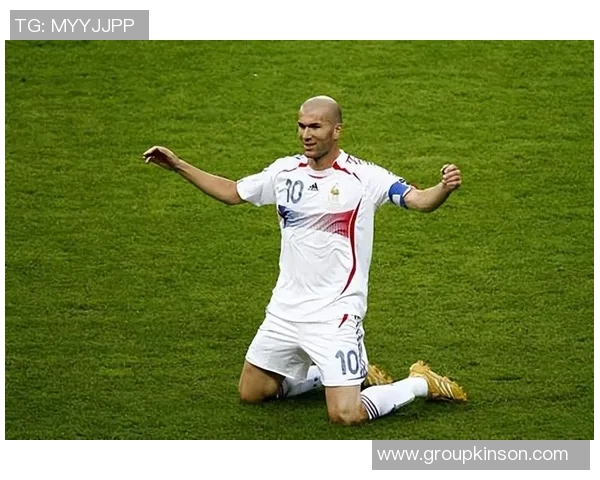 绿白球衣下的传奇足球明星是谁他在绿茵场上的辉煌成就揭秘