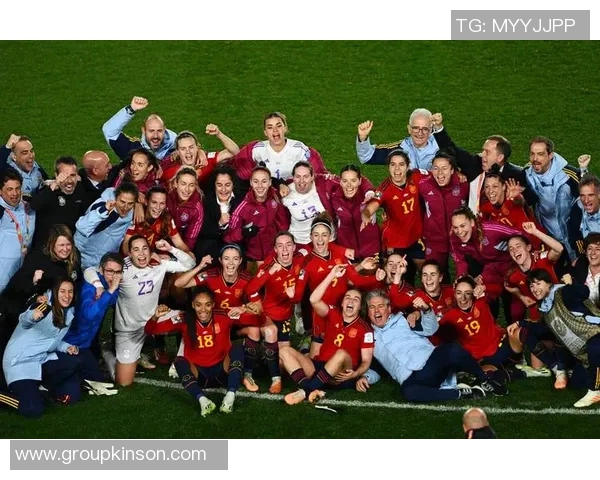 英格兰15号足球明星的辉煌历程与场上表现分析